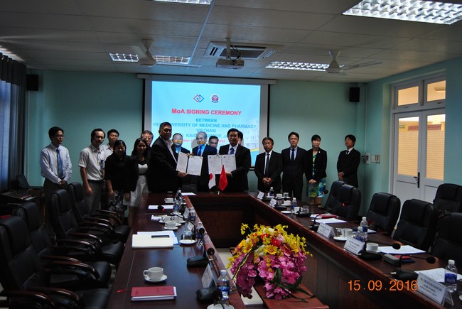 The Signing Ceremony of Cooperation between Hue University of Medicine and Pharmacy and KAIOKAI Corporation